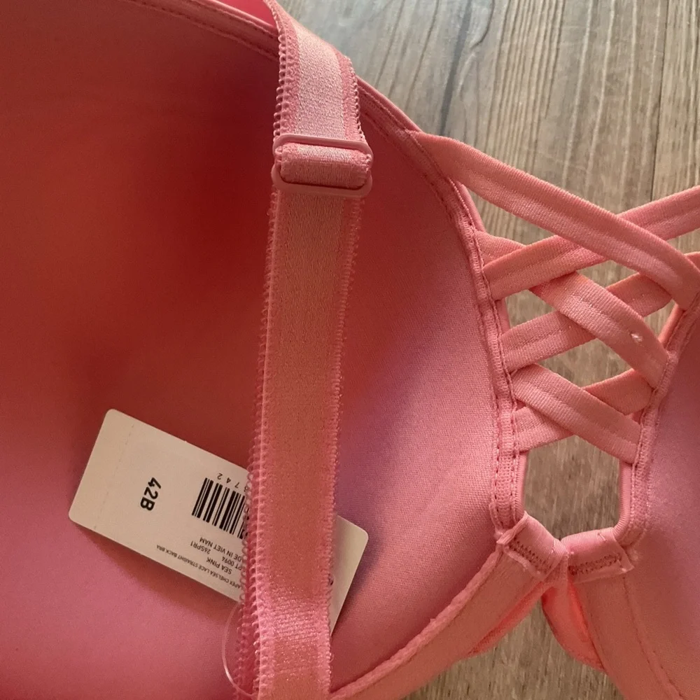 Torrid Plunge Push Up  Lace Padded Underwire Bra In Color Sea Pink Size 42B NWT - Picture 9 of 14